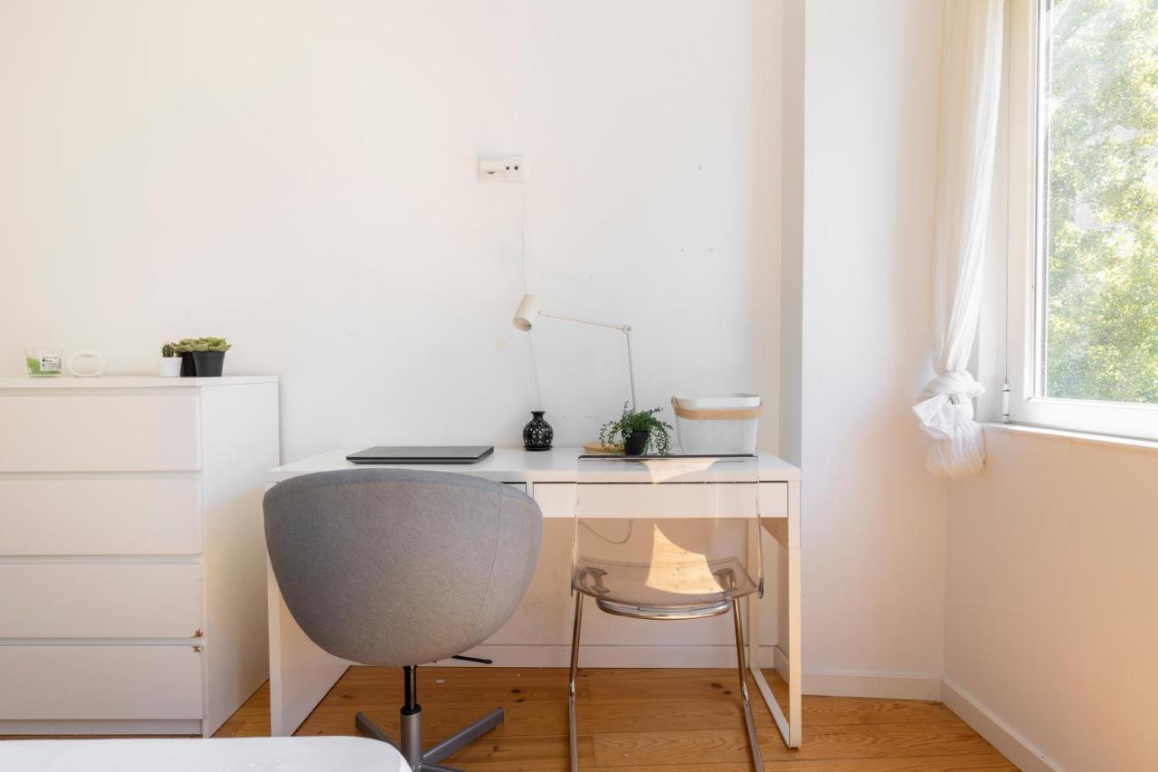 Comfy 3 Bedroom Campo De Ourique Apartment *